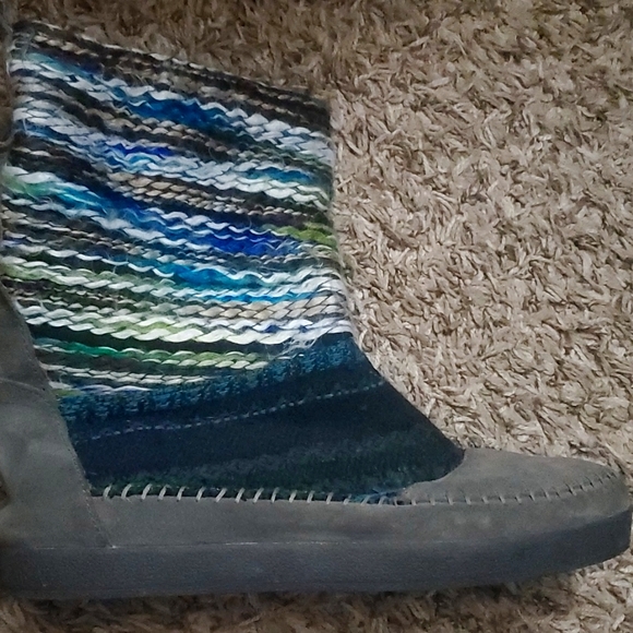 Toms Boots - Picture 3 of 7